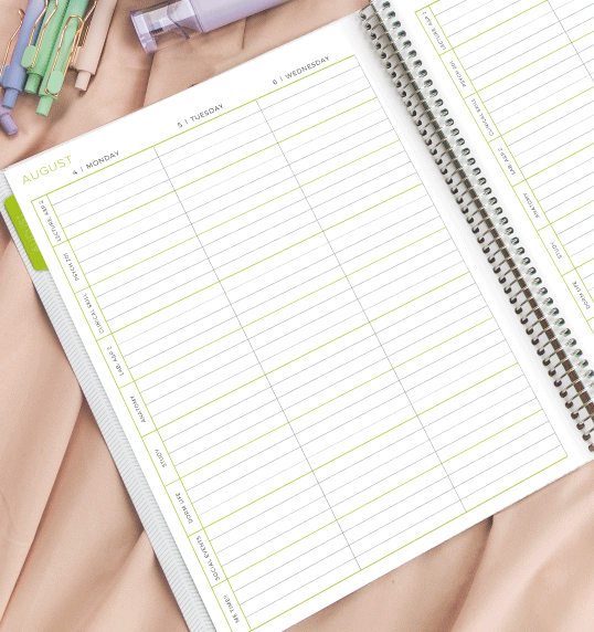 Class schedule inside of a Plum Paper school planner Class schedule inside of a Plum Paper school planner